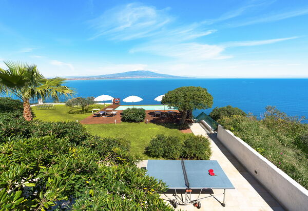 Villa Coralia: Взгляды, Открытый, Сад, Экстерьеры