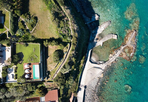 Villa Coralia: Взгляды