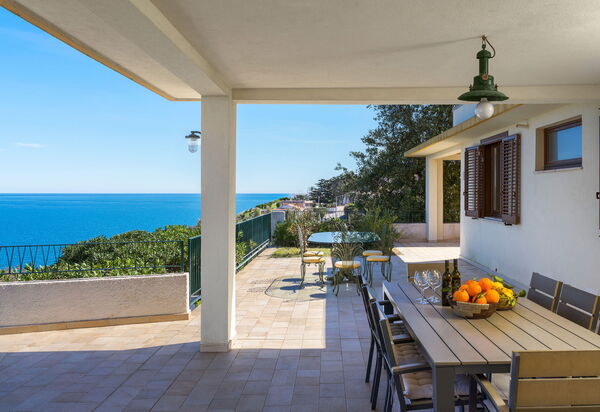 Villa Coralia: Взгляды, Открытый, Экстерьеры