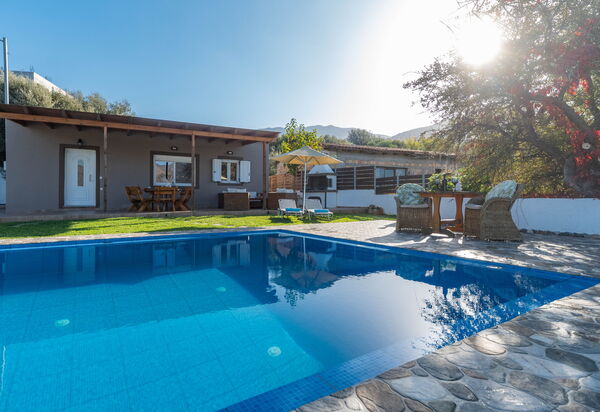 Villa Rose: Have, pool, Udendørs, Udvendige