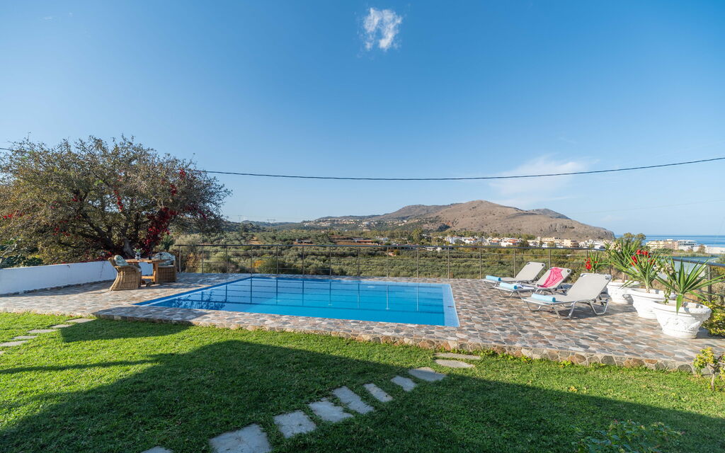 Villa Rose: бассейн, Взгляды, Открытый, Сад, Экстерьеры