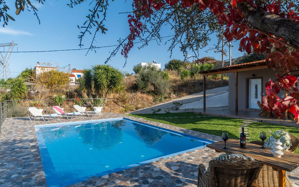 Villa Rose: бассейн, Открытый, Сад, Экстерьеры