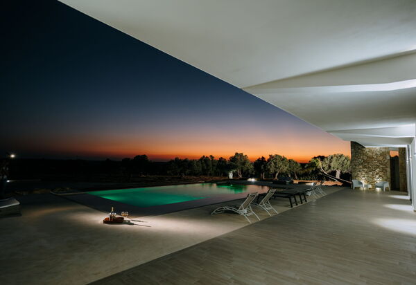 Villa Infinito: Ansichten, Außen, Balkon / Terrasse / Patio, Draussen, Schwimmbad