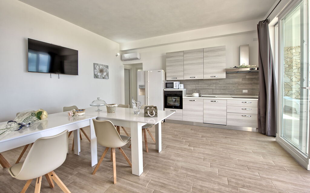 Villa Infinito: Dining Room, Kitchen