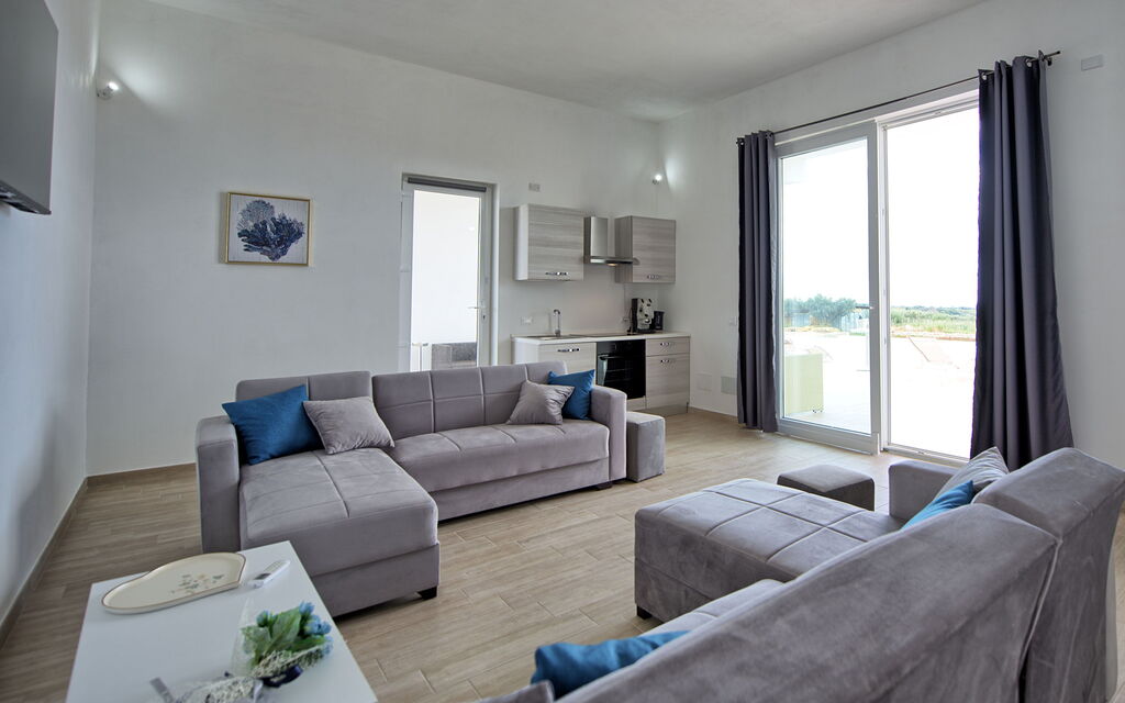 Villa Infinito: Living Room