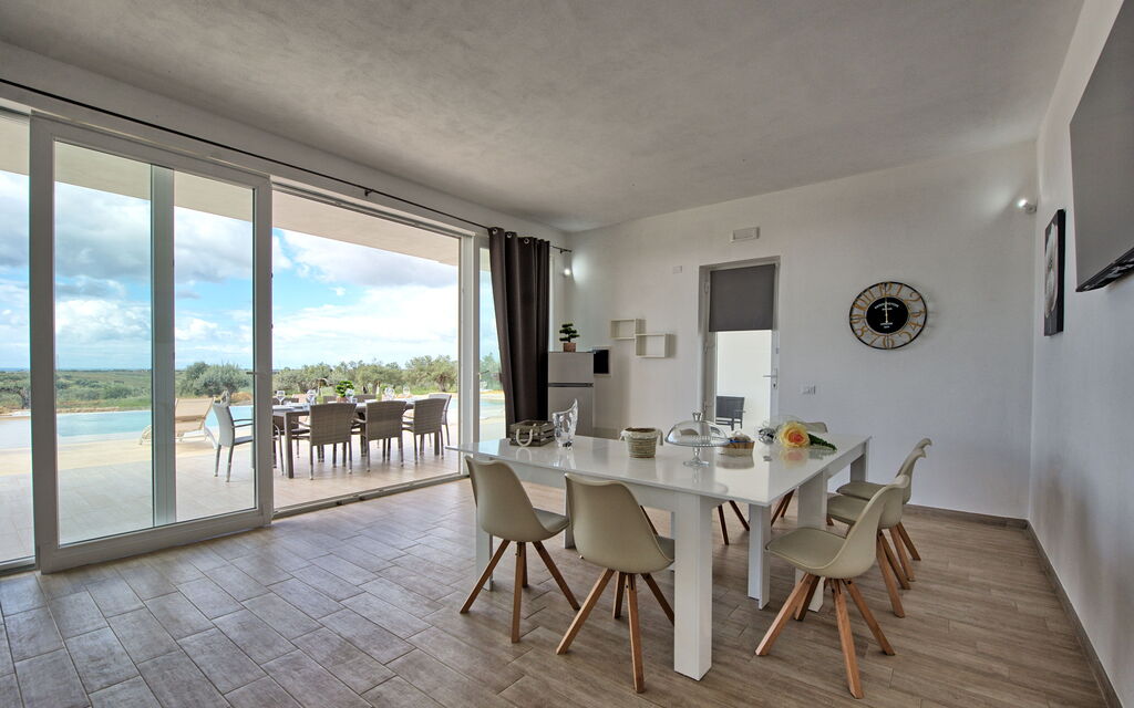 Villa Infinito: Dining Room