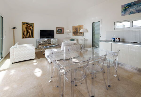 Mare Dentro: Гостиная, Столовая