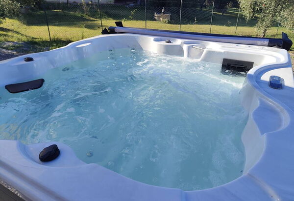Casa Andrea: Draussen, Whirlpool