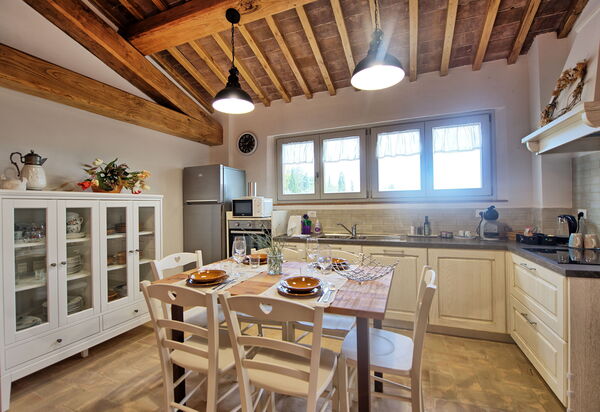 Casa Andrea: Esszimmer, Küche, Wohnzimmer