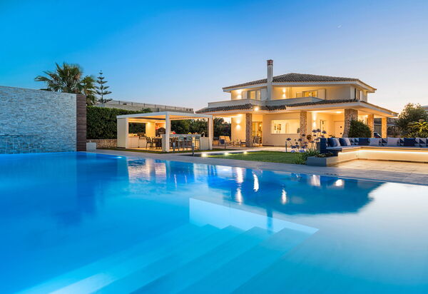 Villa Dilecta: бассейн, Открытый, Экстерьеры