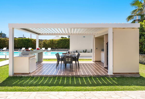 Villa Dilecta: Балкон / Терраса / Патио, Открытый, Сад, Экстерьеры