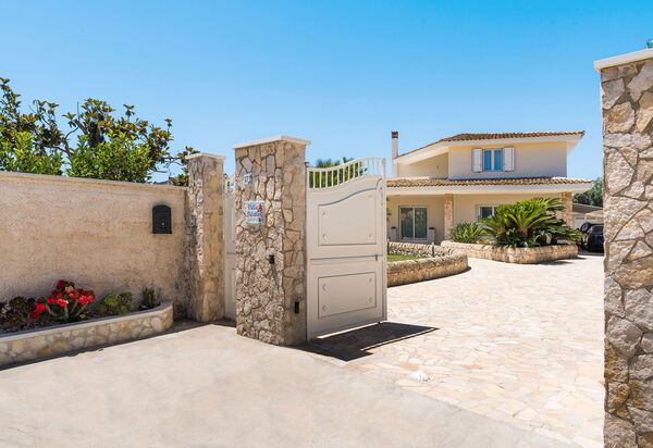 Villa Dilecta: Главный вход, Открытый, Экстерьеры