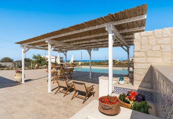 Villa Paolina: Балкон / Терраса / Патио, бассейн, Открытый, Экстерьеры