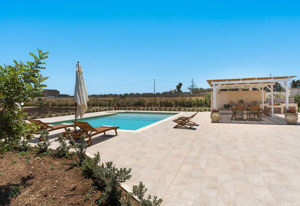 Villa Paolina: Балкон / Терраса / Патио, бассейн, Открытый, Экстерьеры