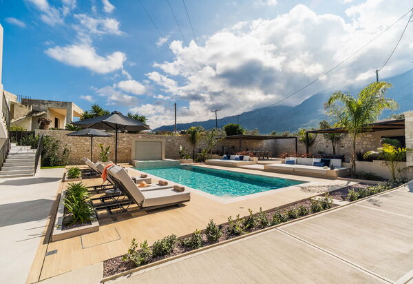 Villa Serenity: pool, Udendørs