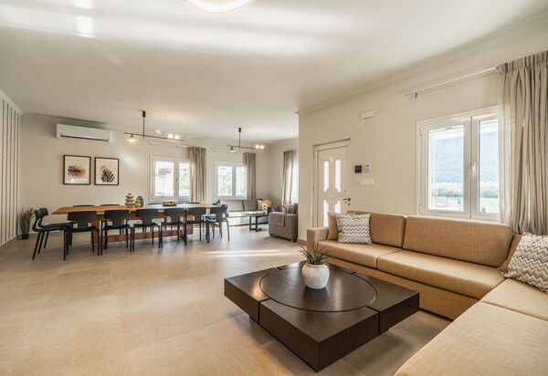 Villa Serenity: Frokostlokale, Stue