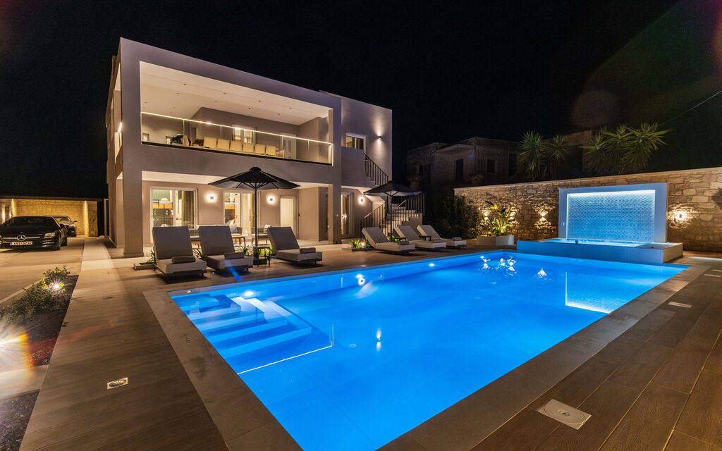 Villa Serenity: all'aperto, Esterni, Piscina