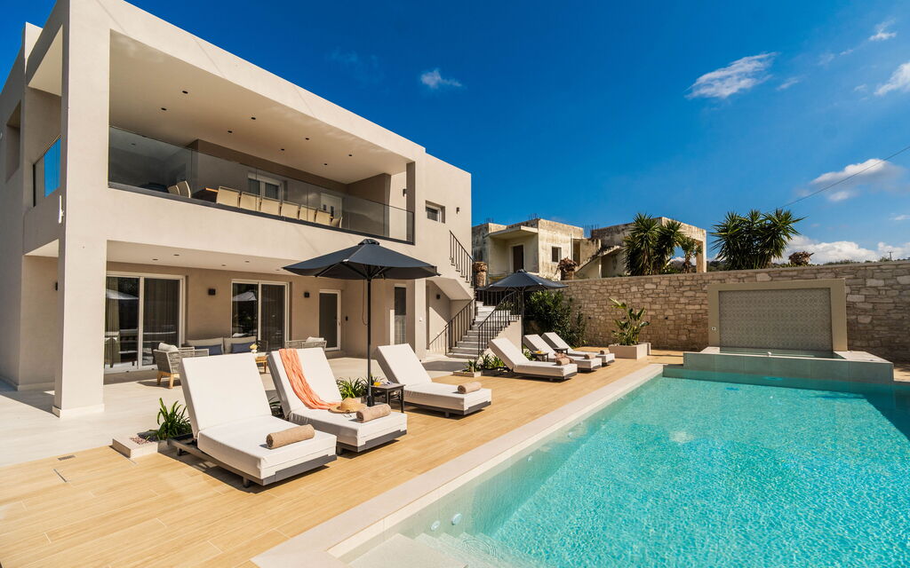 Villa Serenity: all'aperto, Esterni, Piscina