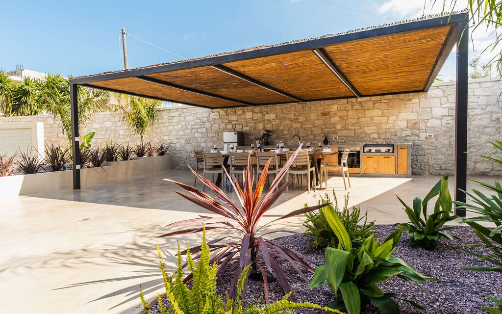 Villa Serenity: all'aperto, Balcone / Terrazza / Patio, Giardino