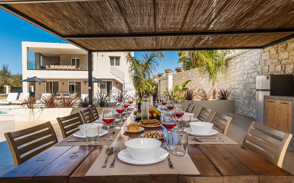 Villa Serenity: all'aperto, Balcone / Terrazza / Patio, Esterni