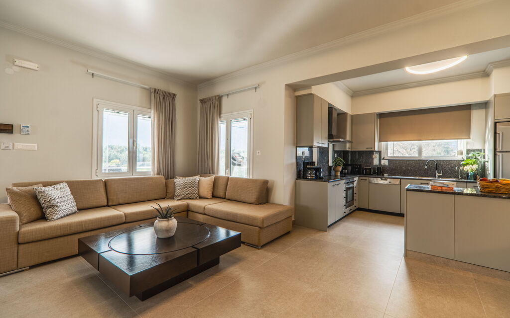 Villa Serenity: Cucina, Soggiorno