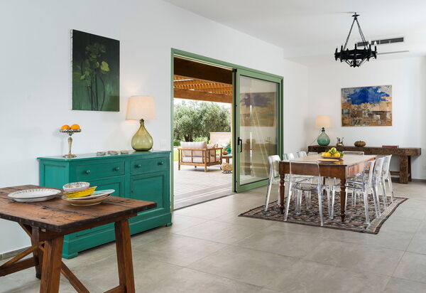 Villa Cavalè: Гостиная, Столовая