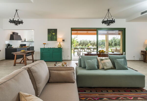 Villa Cavalè: Гостиная, Столовая