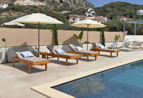 Christianna Apartments