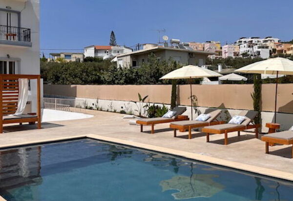 Christianna Apartments