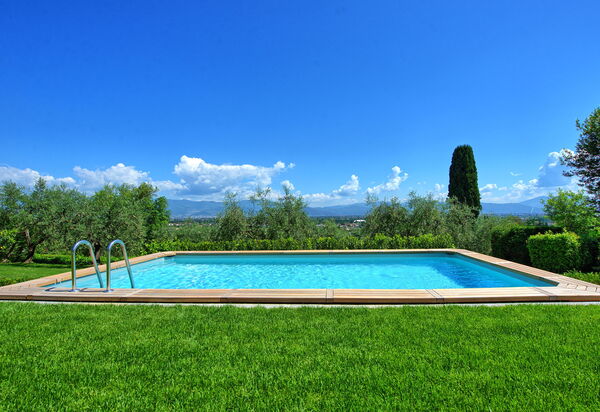 Villa Marusca: Ansichten, Außen, Draussen, Garten, Schwimmbad