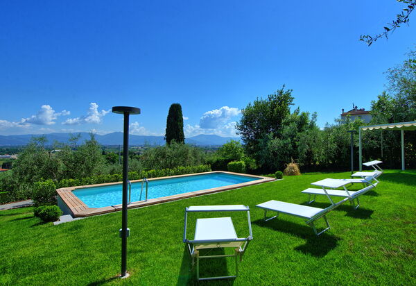 Villa Marusca: Ansichten, Außen, Draussen, Garten, Schwimmbad