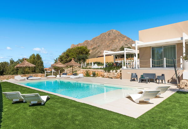 Villa Castalia: бассейн, Взгляды, Открытый, Сад, Экстерьеры