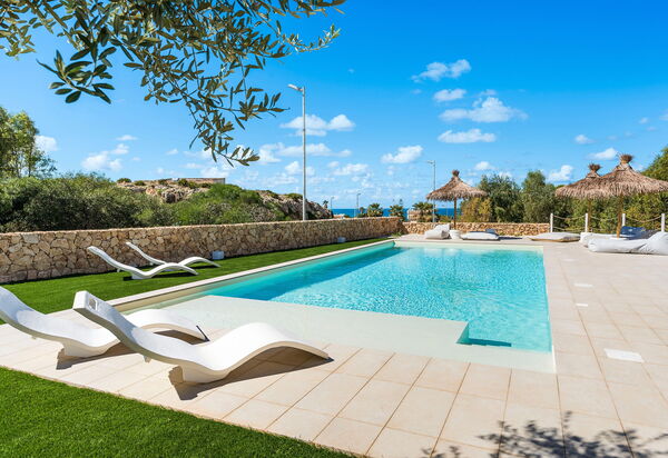 Villa Castalia: бассейн, Взгляды, Открытый, Сад, Экстерьеры