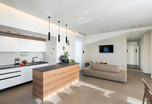 Villa Castalia: Гостиная, Кухня