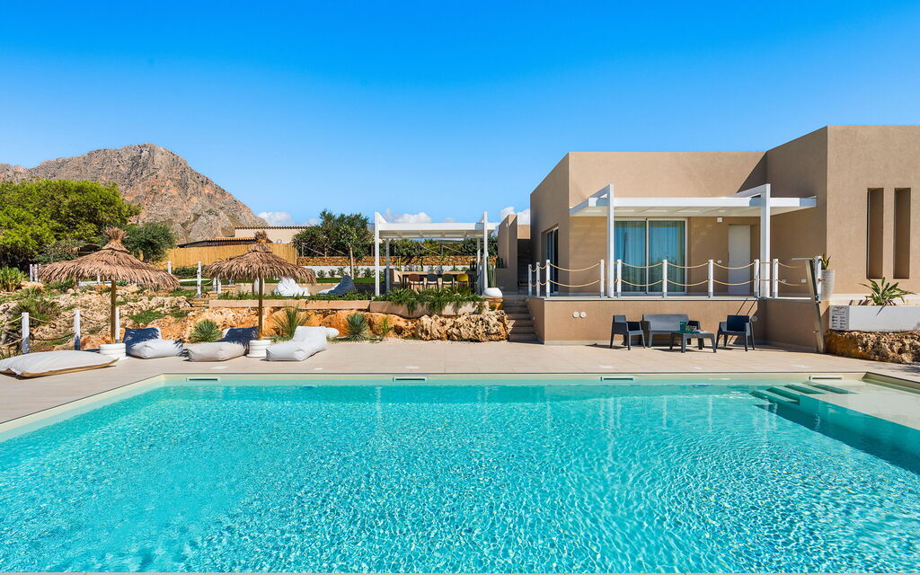 Villa Castalia: pool, Udendørs, Udvendige