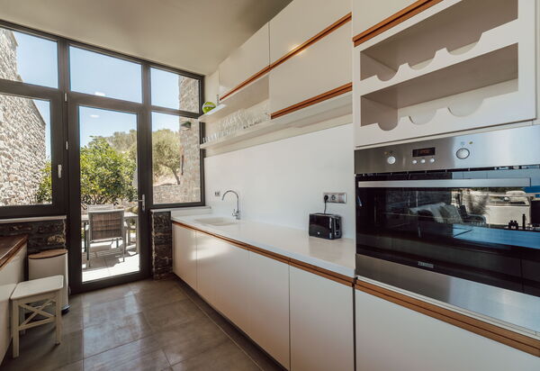 Villa Kera Panorama: Кухня