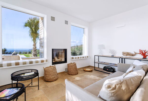 Villa Erakle: Living Room