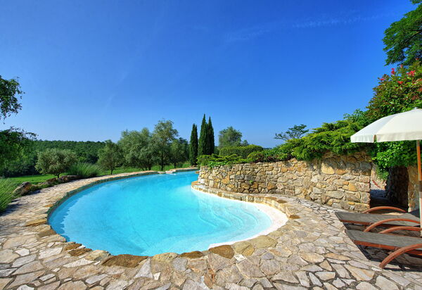 Casale Delle Mele: Draussen, Schwimmbad