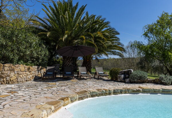 Casale Delle Mele: Garten, Schwimmbad