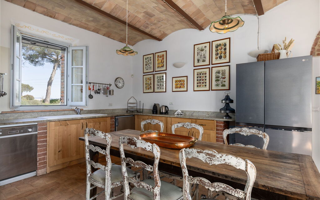 Casale Delle Mele: Dining Room, Kitchen