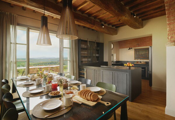 Villa Elmi: Küche, Wohnzimmer