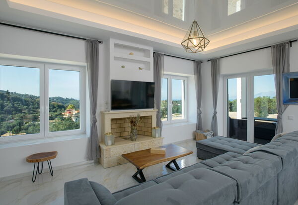 Villa Sunset: Living Room