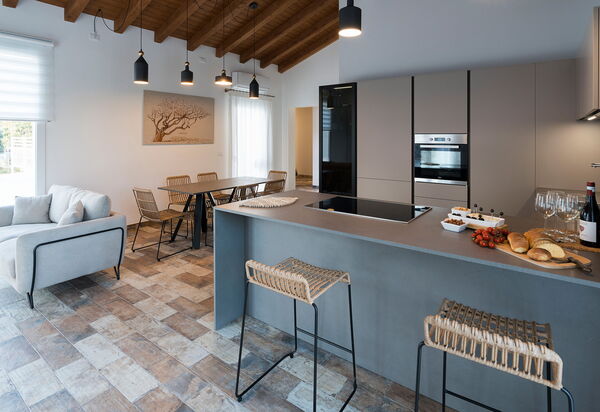 Villa Sike: Dining Room, Kitchen