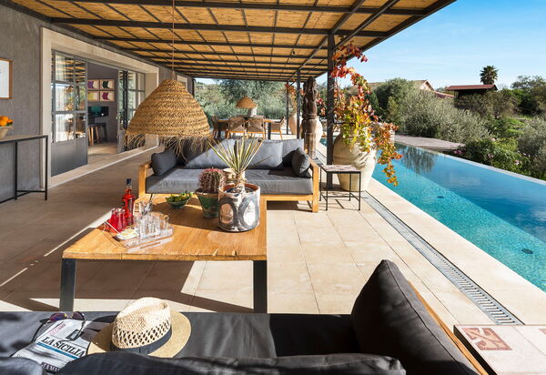 Villa Zigulotto: Балкон / Терраса / Патио, бассейн, Взгляды, Открытый, Экстерьеры