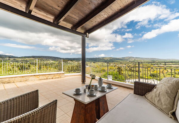 Villa Faye: Балкон / Терраса / Патио, Весна, Взгляды, Лето, Открытый