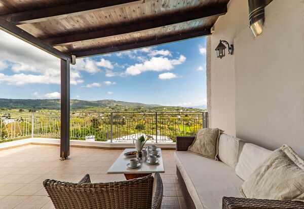 Villa Faye: Балкон / Терраса / Патио, Весна, Взгляды, Лето, Открытый