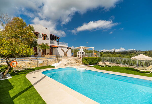 Villa Faye: бассейн, Весна, Лето, Открытый, Экстерьеры