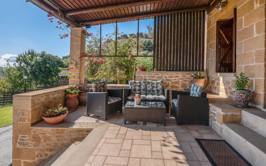 Villa Dimmare: Balcony / Terrace / Patio, Building Exterior, Outdoor