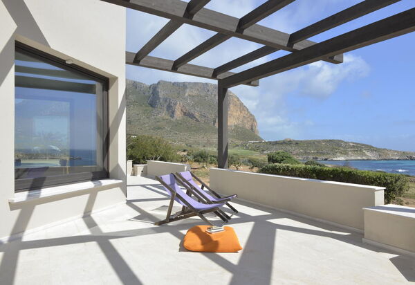 Tenuta Stornello: Ansichten, Außen, Balkon / Terrasse / Patio, Draussen