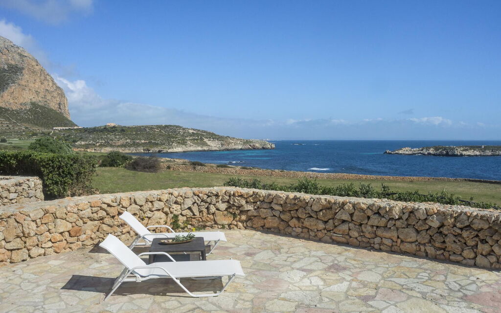 Tenuta Stornello: Balcony / Terrace / Patio, Building Exterior, Outdoor, Scenic View